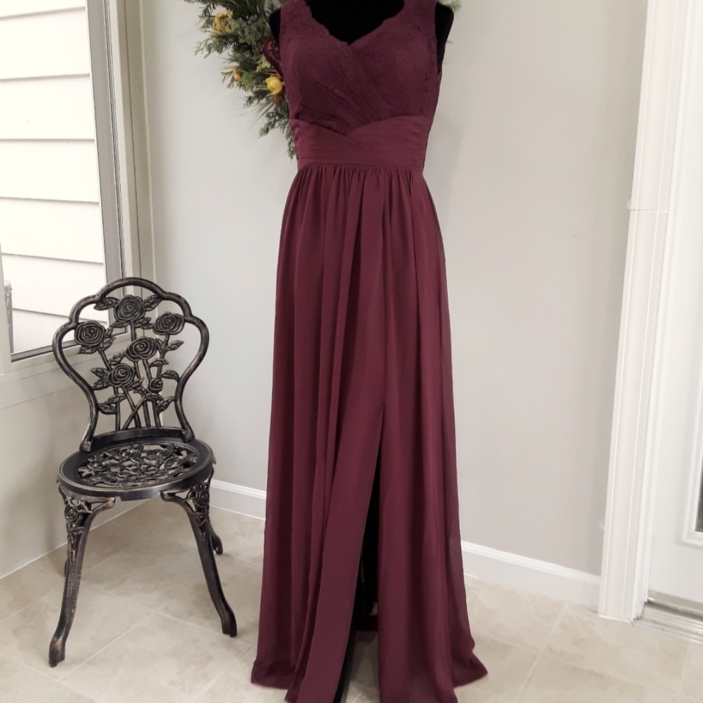 B2 JASMINE Bridesmaid or Prom Formal Gown Size 8